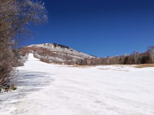 霊仙寺山 第4リフト山麓駅より